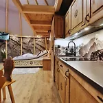 Tatry Mountain Glamp Z Jacuzzi Luxury tent