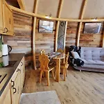 Tatry Mountain Glamp Z Jacuzzi Luxury tent Zakopane