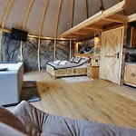 Luxury tent Tatry Mountain Glamp Z Jacuzzi *