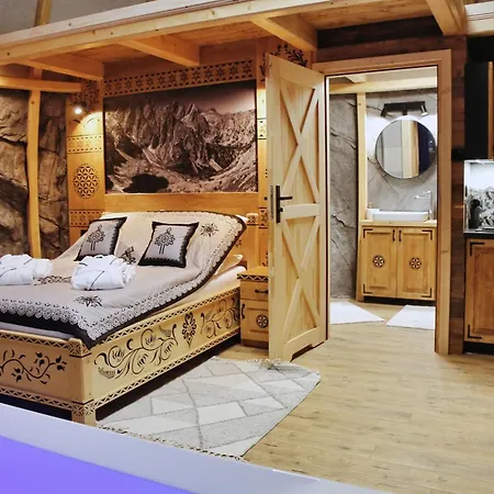 Luxury tent Tatry Mountain Glamp Z Jacuzzi Zakopane