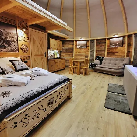 خيمة فخمة Tatry Mountain Glamp Z Jacuzzi زاكوباني