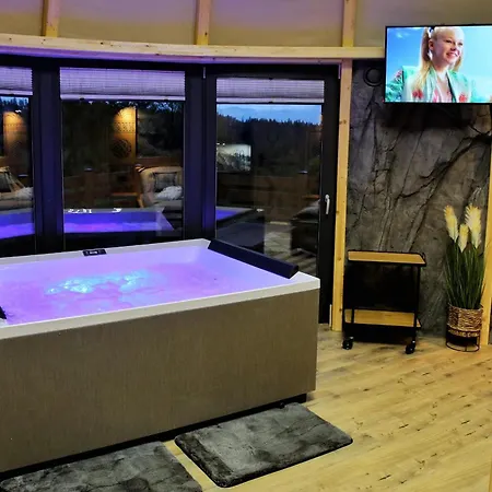 Luxury tent Tatry Mountain Glamp Z Jacuzzi