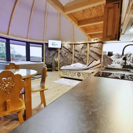 Tatry Mountain Glamp Z Jacuzzi Luxury tent