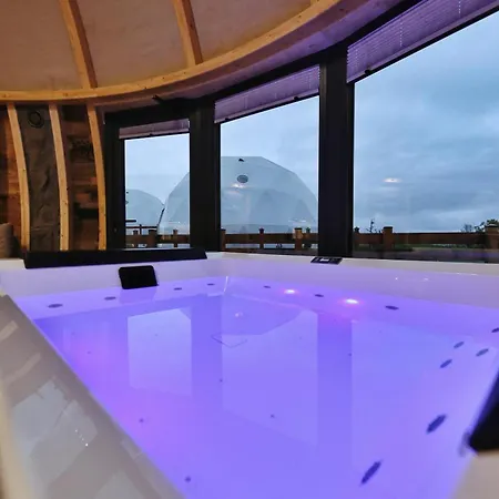 Luxury tent Tatry Mountain Glamp Z Jacuzzi