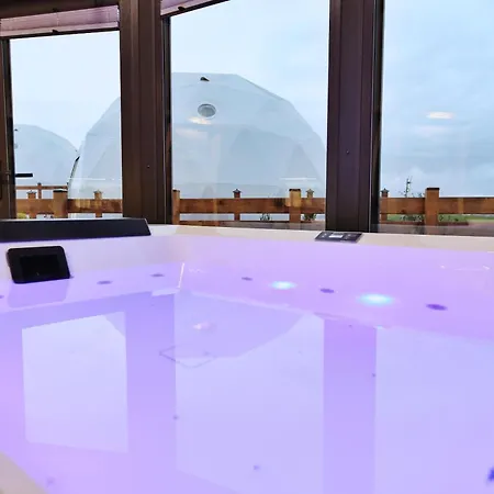 Luxury tent Tatry Mountain Glamp Z Jacuzzi