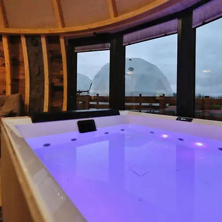 Luxury tent Tatry Mountain Glamp Z Jacuzzi