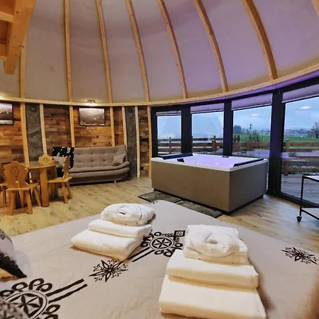 Luksusowy namiot Tatry Mountain Glamp Z Jacuzzi *