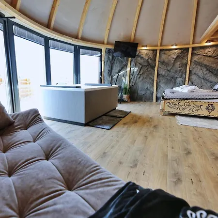 Luksusowy namiot Tatry Mountain Glamp Z Jacuzzi *