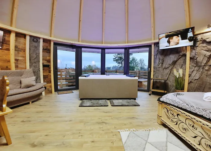 Luksusowy namiot Tatry Mountain Glamp Z Jacuzzi