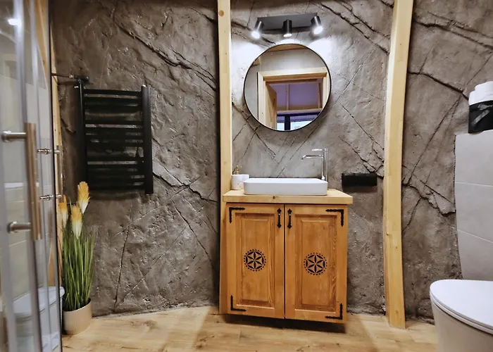 Luksusowy namiot Tatry Mountain Glamp Z Jacuzzi *