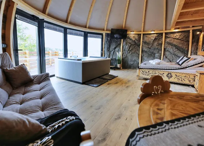 Luksusowy namiot Tatry Mountain Glamp Z Jacuzzi