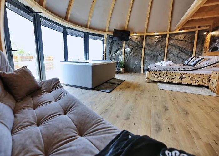 Luksusowy namiot Tatry Mountain Glamp Z Jacuzzi *