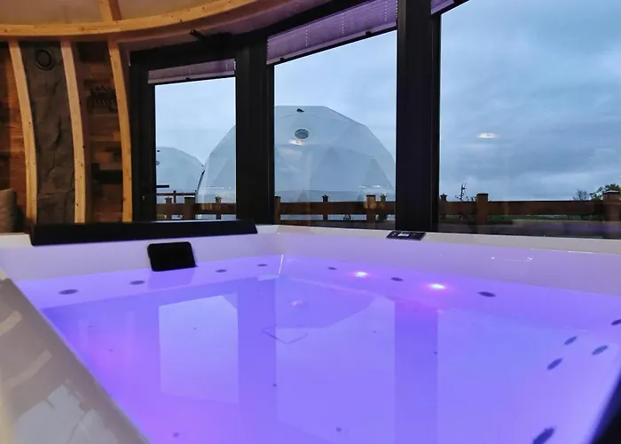 Luksusowy namiot Tatry Mountain Glamp Z Jacuzzi