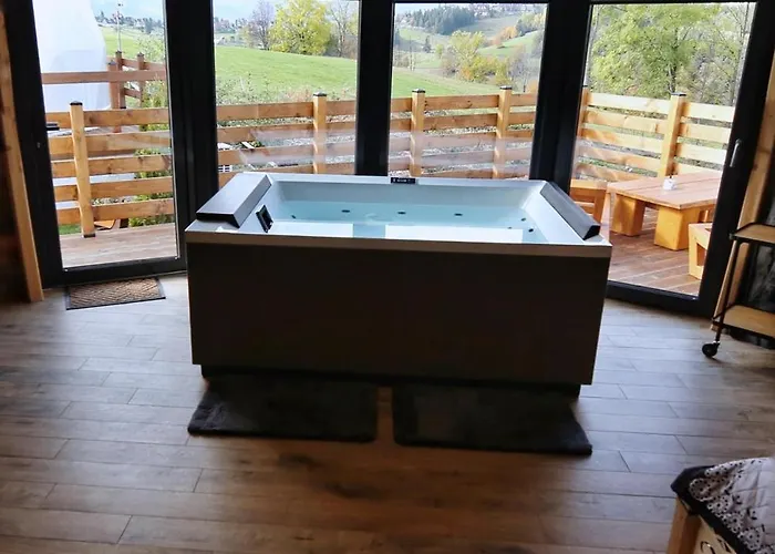 Luksusowy namiot Tatry Mountain Glamp Z Jacuzzi *
